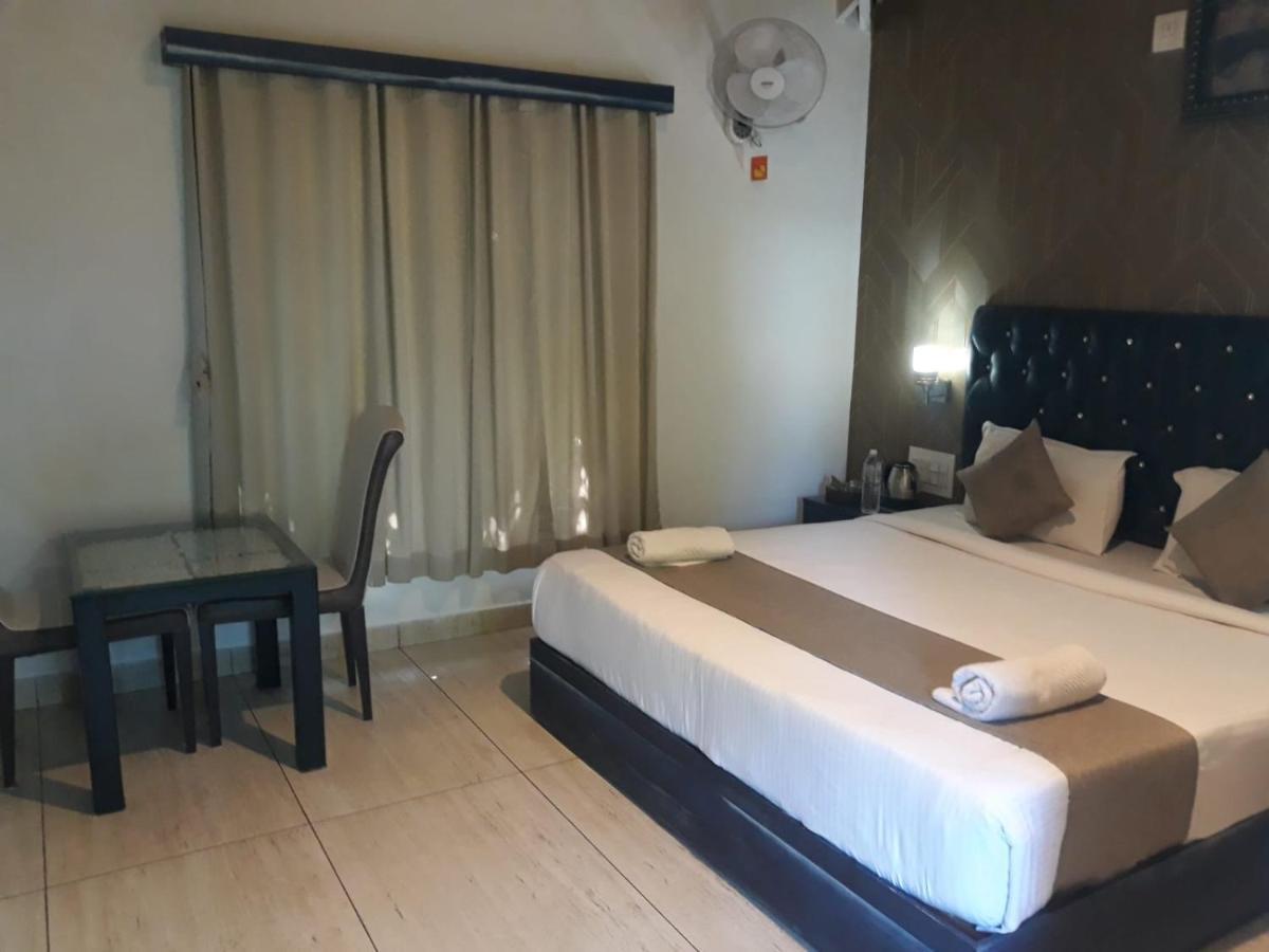 Misty Rain Estate Hotel Madikeri Exterior photo