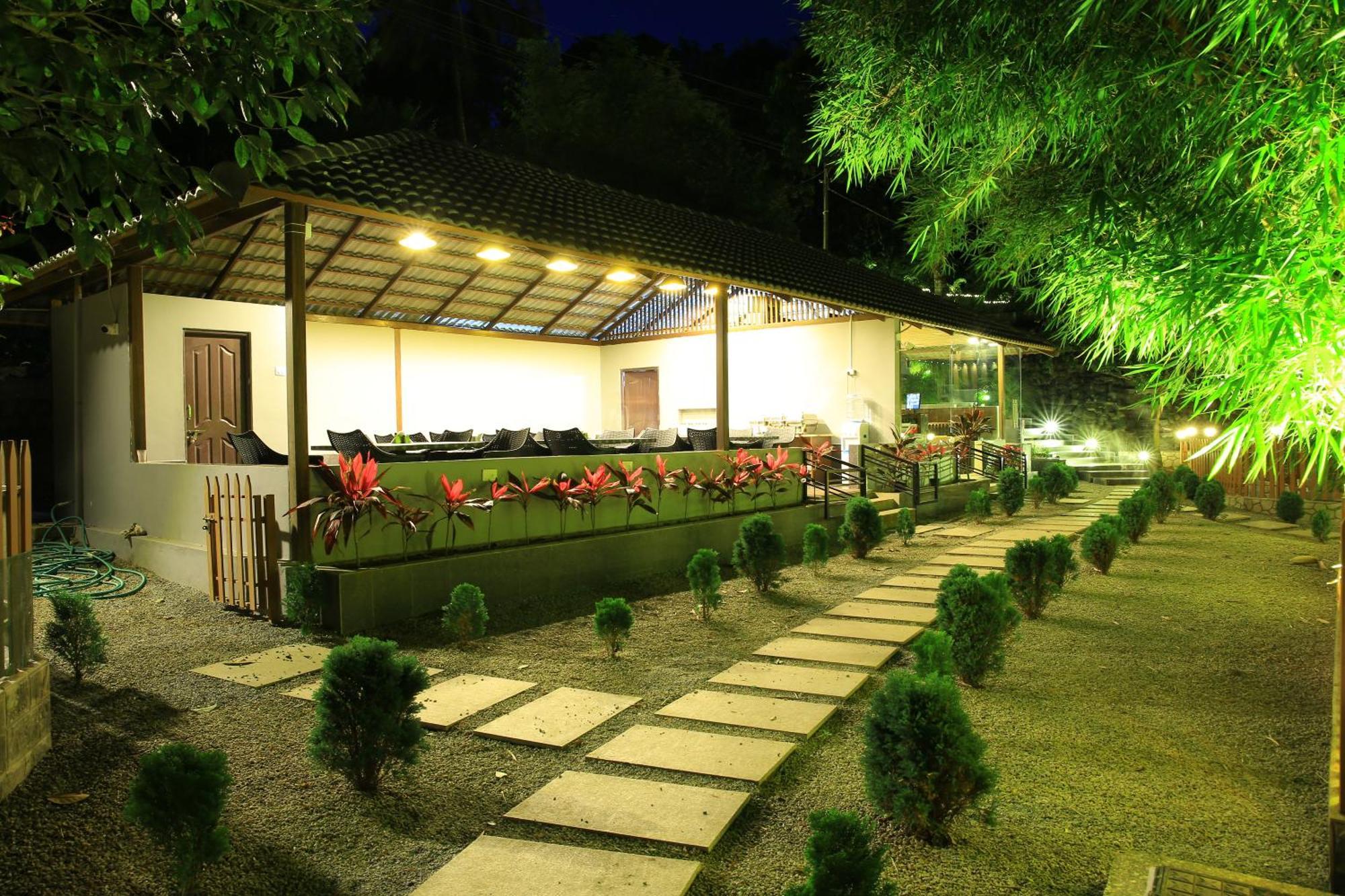 Misty Rain Estate Hotel Madikeri Exterior photo